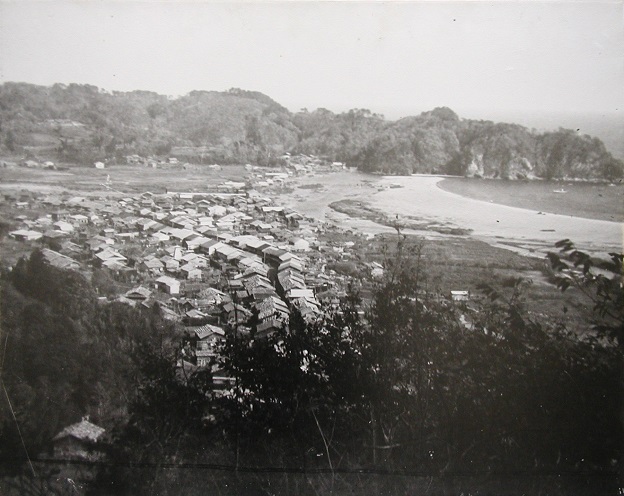 昭和三陸地震の1ヶ月前の田老町の画像